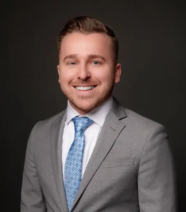 corporate_headshot_photo_retouching_after